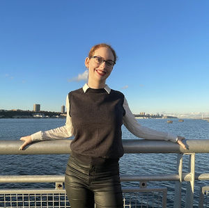 Meet your Posher, Danielle